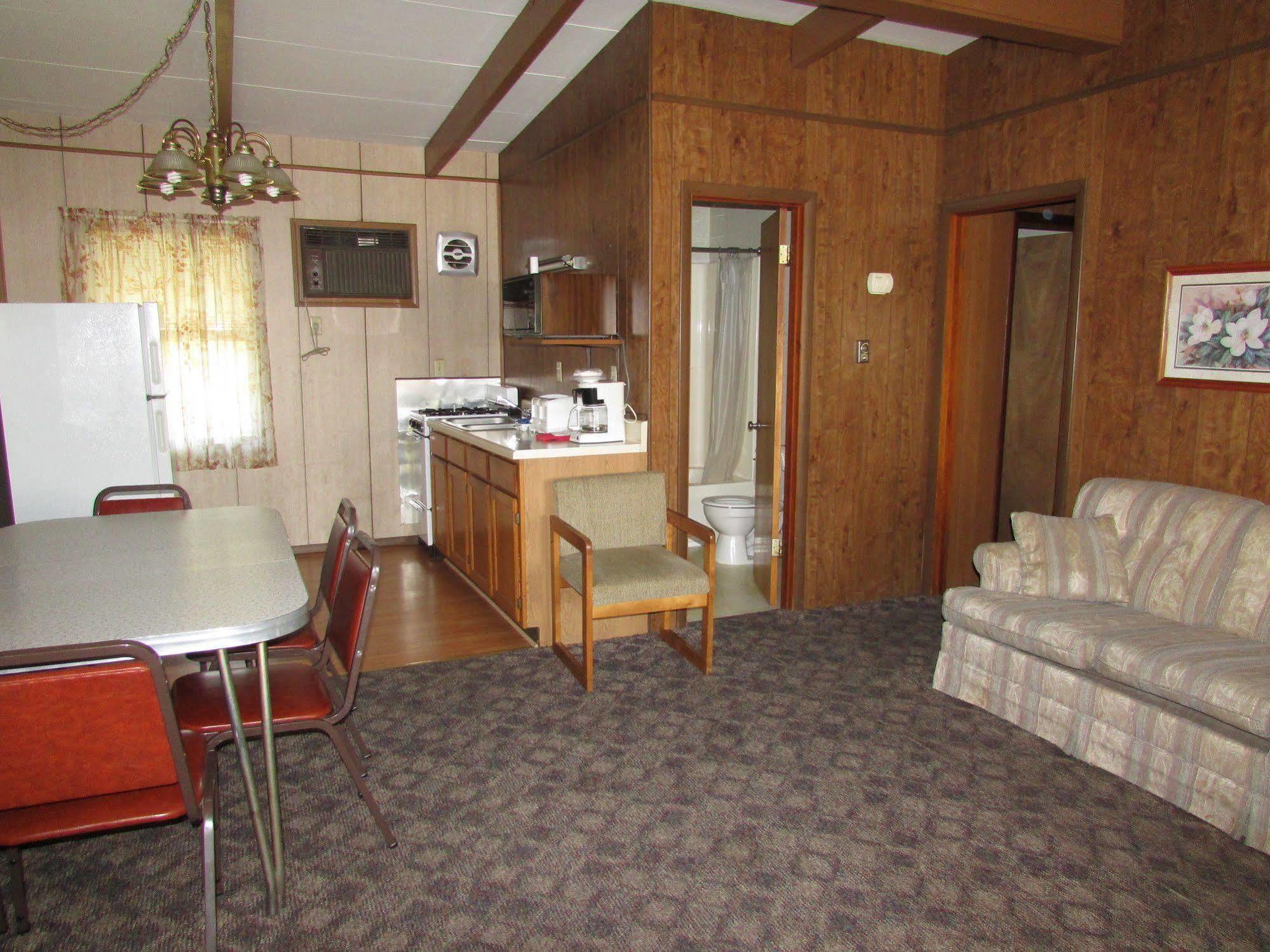 The Cottage Resort Indian Point Exterior photo