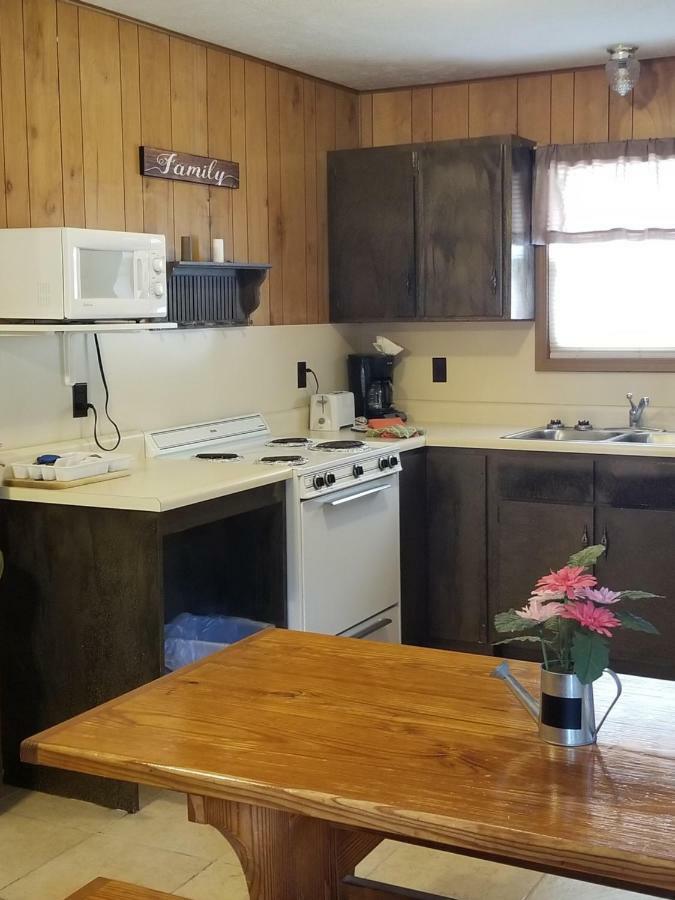 The Cottage Resort Indian Point Room photo